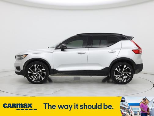 2019 Volvo XC40 T5 R-Design