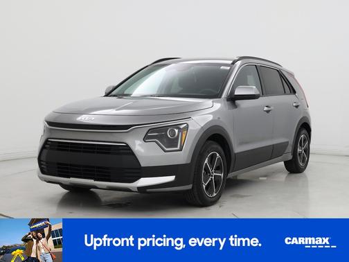Gray 2023 Kia Niro LX