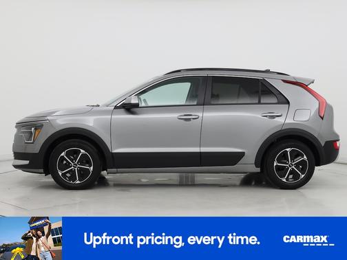 Gray 2023 Kia Niro LX