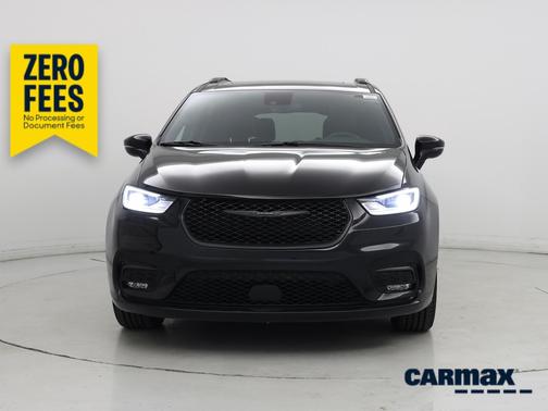 Black 2025 Chrysler Pacifica Limited
