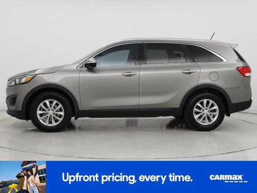 Gray 2017 Kia Sorento LX