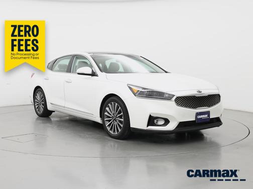 White 2018 Kia Cadenza Premium