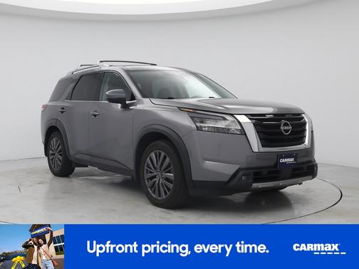 Gray 2022 Nissan Pathfinder SL