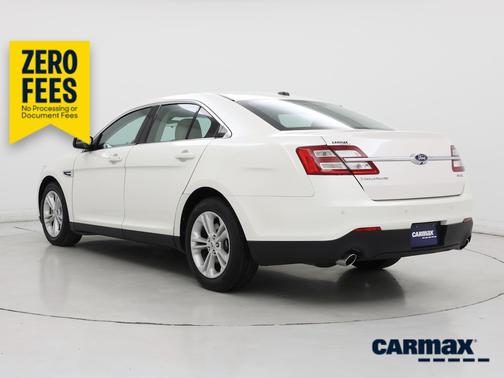 White 2019 Ford Taurus SEL