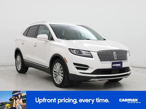 White 2019 Lincoln MKC