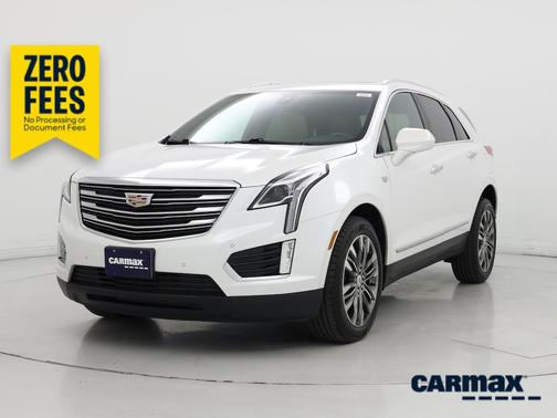 White 2019 Cadillac XT5 Luxury