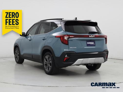 Blue 2024 Kia Seltos S