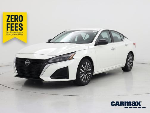 White 2025 Nissan Altima SV