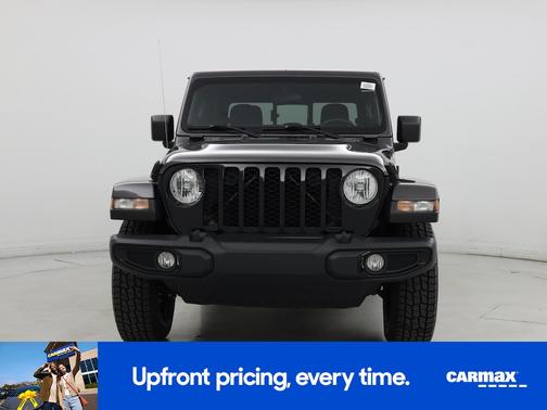 Gray 2022 Jeep Gladiator Willy's