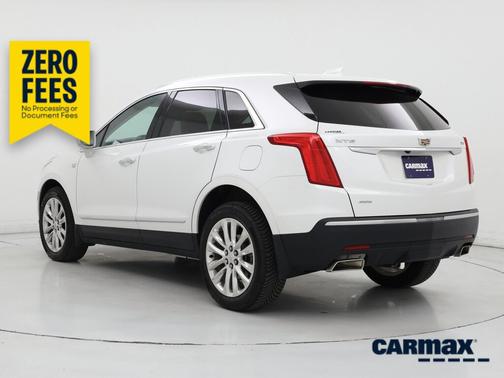 White 2019 Cadillac XT5 Luxury