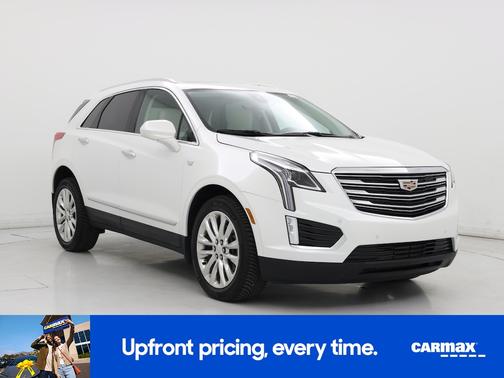 White 2019 Cadillac XT5 Luxury