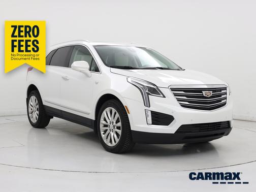 White 2019 Cadillac XT5 Luxury