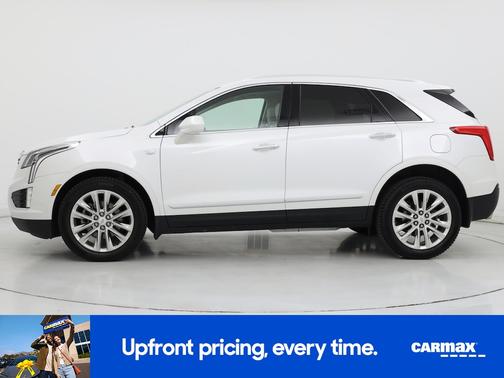 White 2019 Cadillac XT5 Luxury
