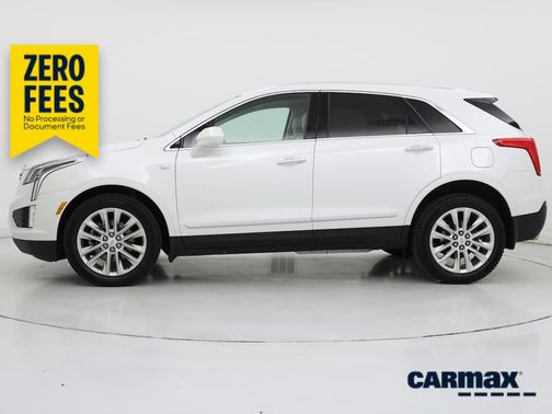 White 2019 Cadillac XT5 Luxury
