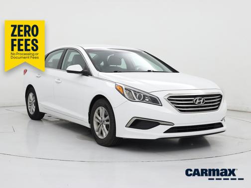 White 2016 Hyundai SONATA SE