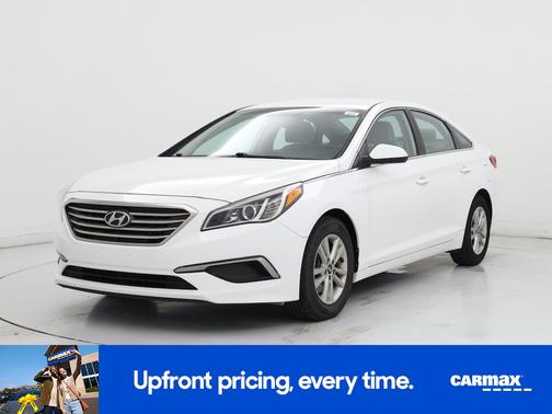 White 2016 Hyundai SONATA SE