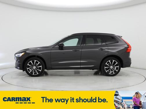 2023 Volvo XC60 B5 Plus Dark Theme