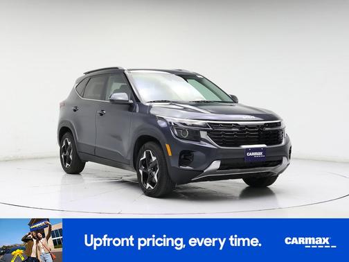 Gray 2024 Kia Seltos EX