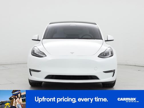 White 2025 Tesla Model Y Performance
