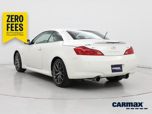 White 2015 INFINITI Q60 IPL
