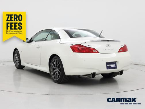 White 2015 INFINITI Q60 IPL
