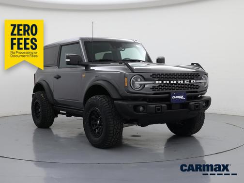 Gray 2023 Ford Bronco Badlands
