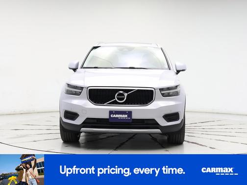 2020 Volvo XC40 T5 Momentum