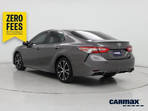 Gray 2018 Toyota Camry SE