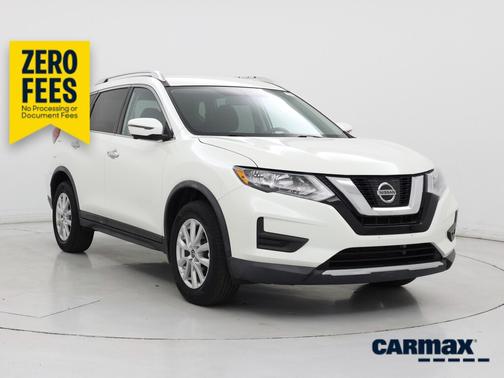 White 2017 Nissan Rogue SV