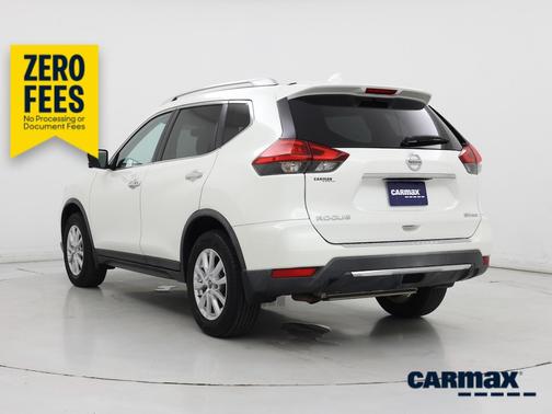 White 2017 Nissan Rogue SV