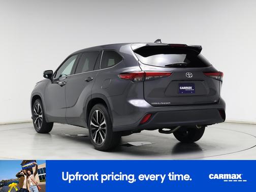 Gray 2021 Toyota Highlander LE