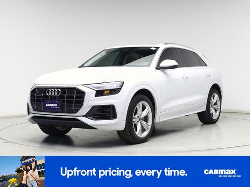 2023 Audi Q8 Premium Plus