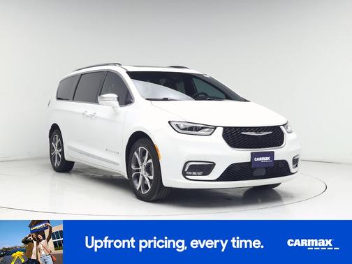 White 2022 Chrysler Pacifica Pinnacle