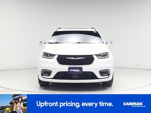 White 2022 Chrysler Pacifica Pinnacle