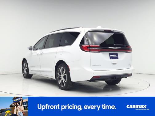 White 2022 Chrysler Pacifica Pinnacle