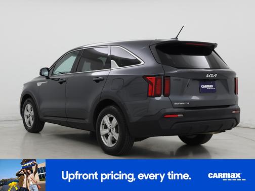 Gray 2023 Kia Sorento LX
