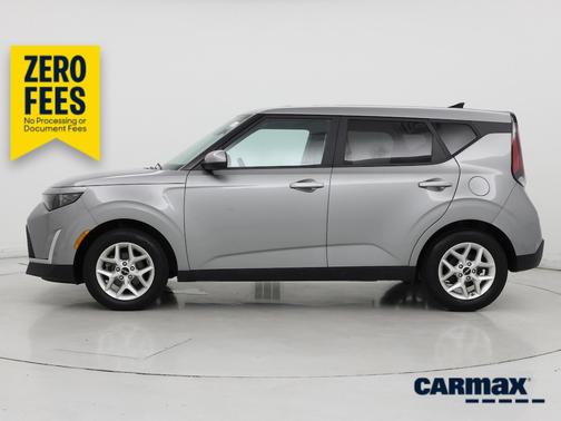 Gray 2025 Kia Soul LX