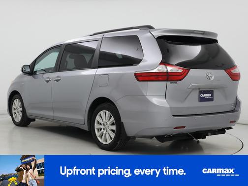 2017 Toyota Sienna XLE