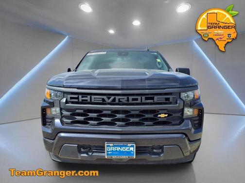 Dark Ash Metallic 2022 Chevrolet Silverado 1500 Custom