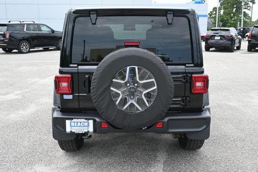 2024 Jeep Wrangler 4-Door Sahara 4x4