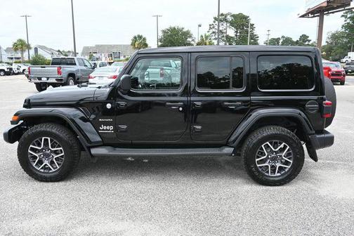 2024 Jeep Wrangler 4-Door Sahara 4x4