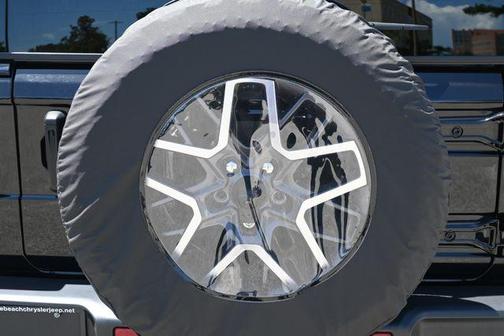 2024 Jeep Wrangler 4-Door Sahara 4x4