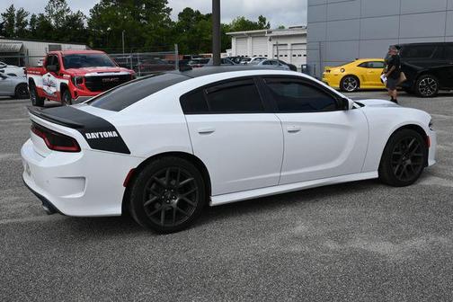 2017 Dodge Charger R/T