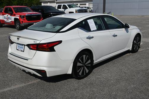 2022 Nissan Altima 2.5 SV