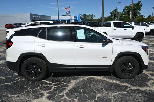 2022 GMC Terrain AWD AT4