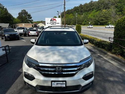 White 2016 Honda Pilot Elite