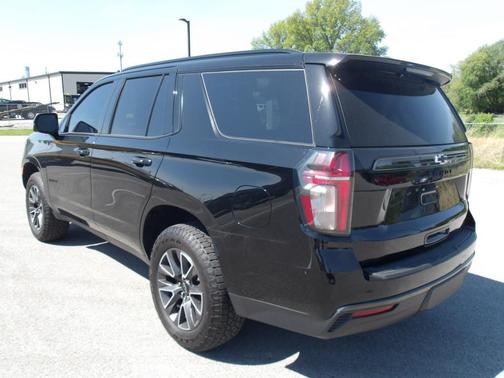 Photo 3 of 9 of 2021 Chevrolet Tahoe Z71