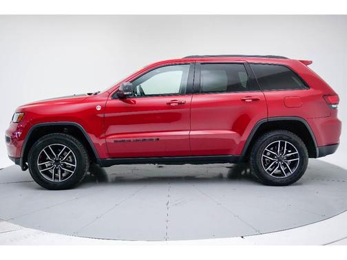 Photo 2 of 26 of 2020 Jeep Grand Cherokee Trailhawk