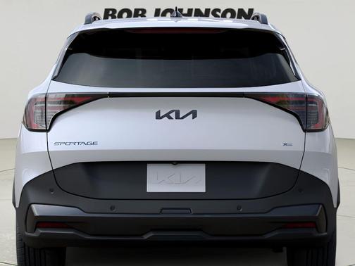 Glacial White Pearl 2026 Kia Sportage X-Line