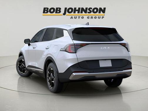 Glacial White Pearl 2026 Kia Sportage EX